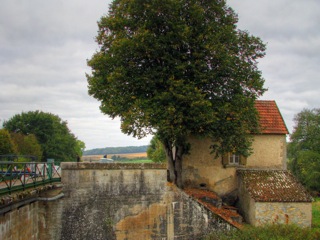 Ecluse 32 du versant de la Loire, 