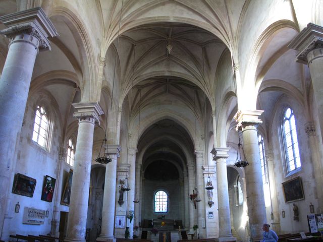 L'église de Châtel-Censoir, de la 11éme siecle