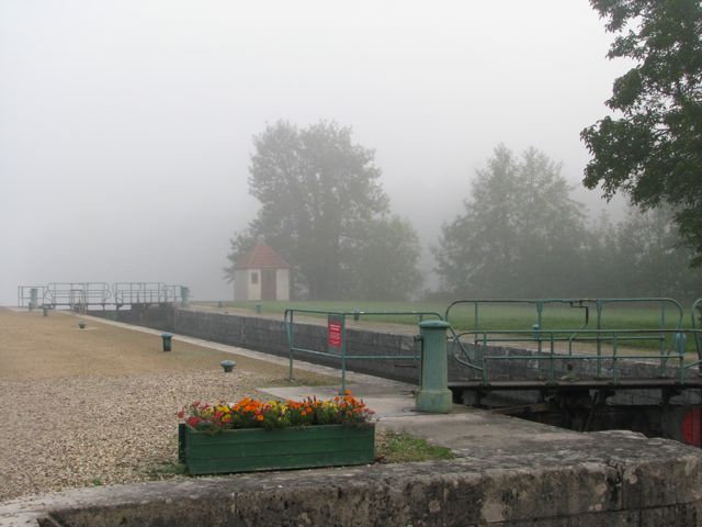 Canal du Nivernais, Ecluse 80 du versant de la Seine, 