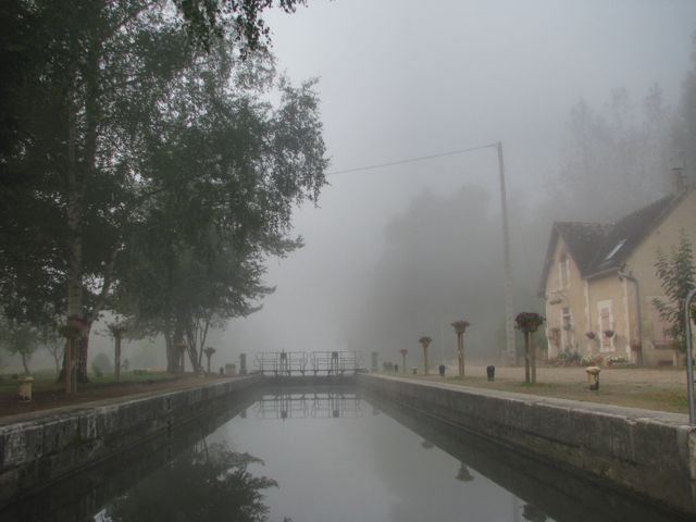 Canal du Nivernais, Ecluse 79 du versant de la Seine, 
