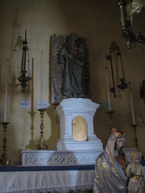 Alluy church, 12th century, angel of the appocolypse