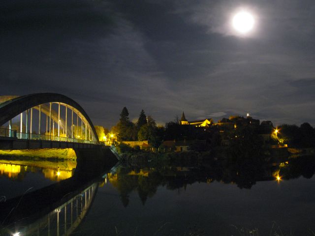 Moonrise over old Decize