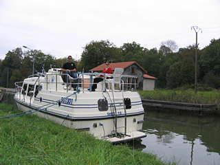 Lunch stop at Lock 2