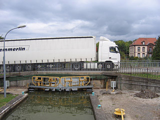 Lock 33