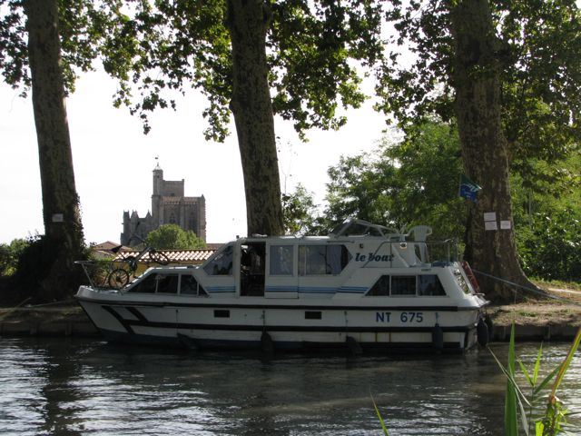Comet in front of Capestang