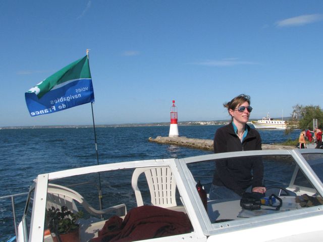Re-entering the canal at La Peyrade