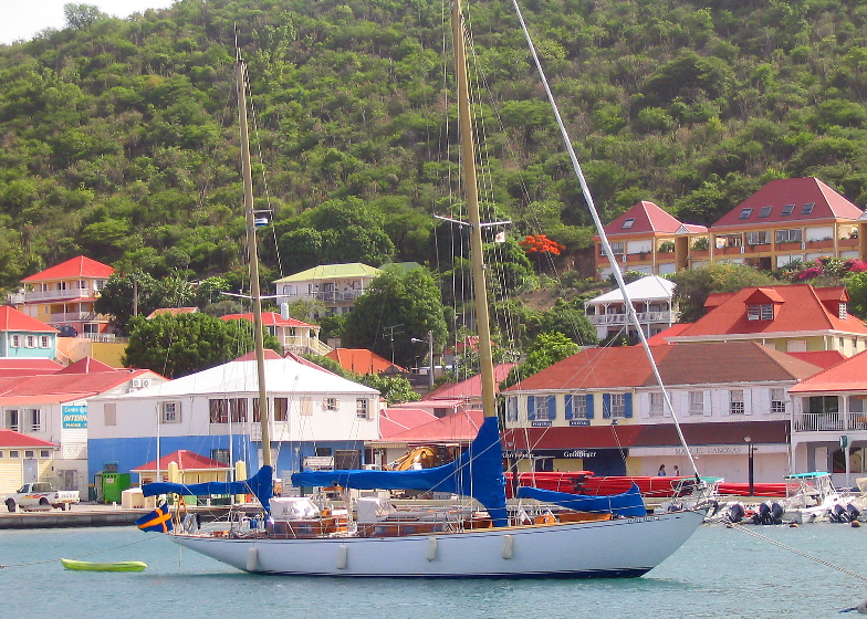 sg_gustavia_oldboat