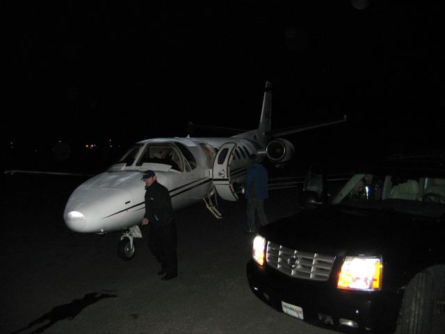 9 pm - Back on the plane