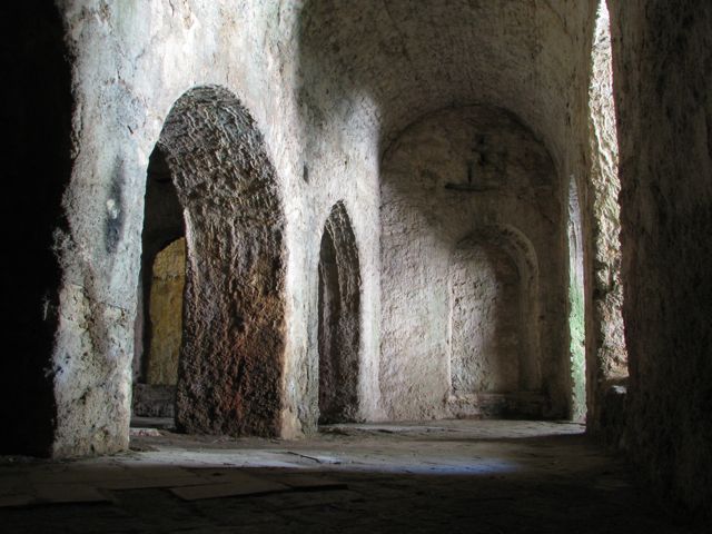 La Mina, a fortification carved into the cliff
