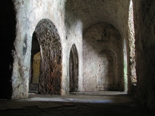 La Mina, a fortification carved into the cliff