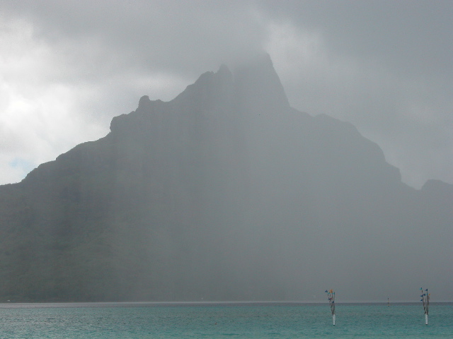 TD_BoraBora_RainSquall